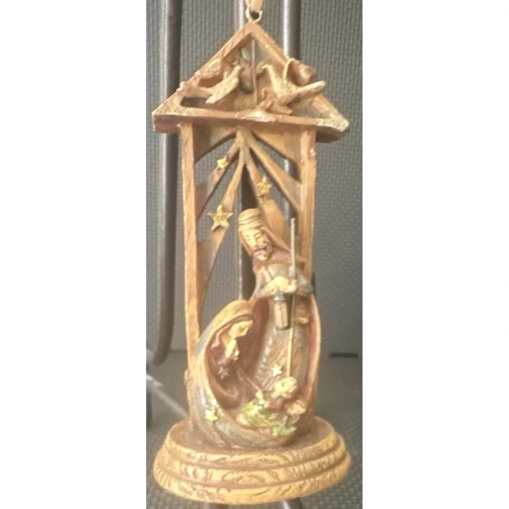 Hanging or Standing Resin Nativity Scene Ornament Rustic Holy Family Christmas